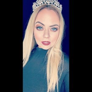 Meet your Posher, Caroline